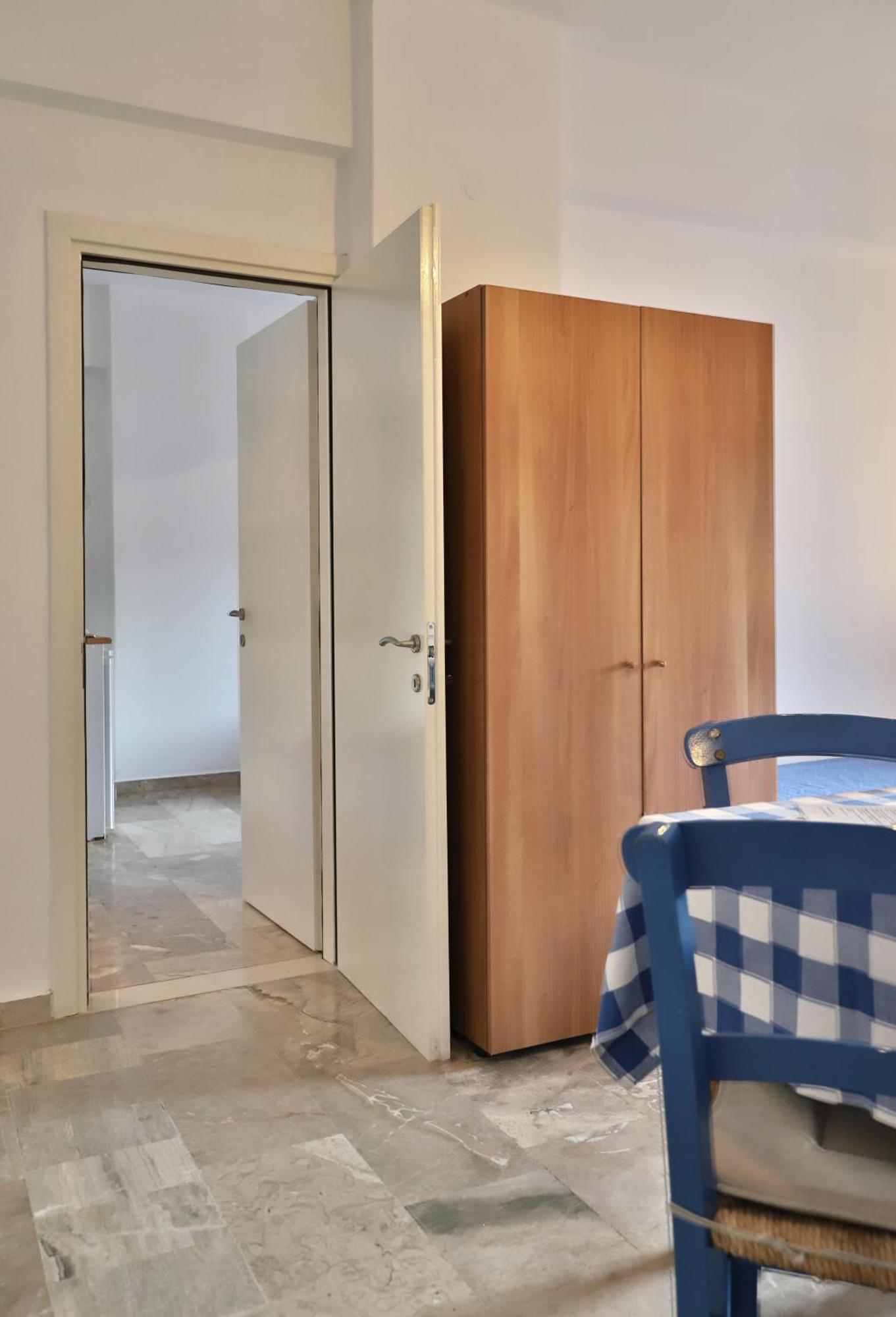 Helios Studios & Apartments Makrýgialos Buitenkant foto