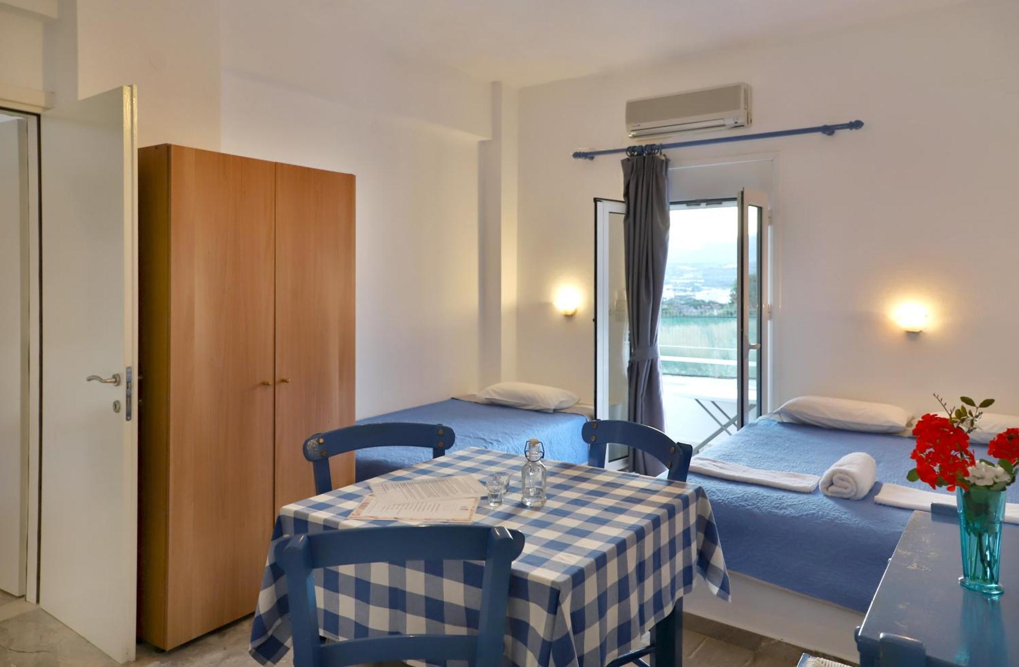 Helios Studios & Apartments Makrýgialos Buitenkant foto