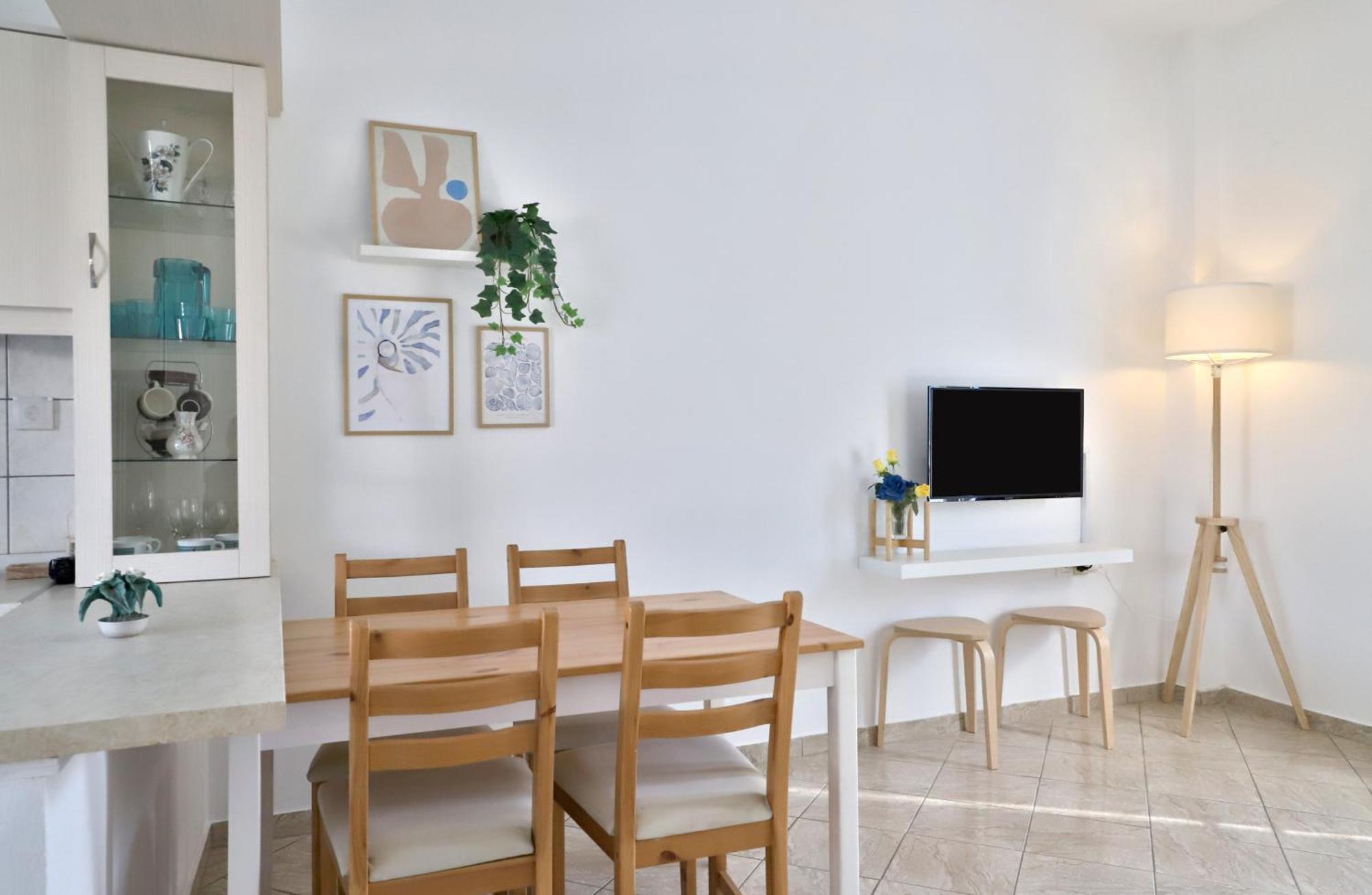 Helios Studios & Apartments Makrýgialos Buitenkant foto