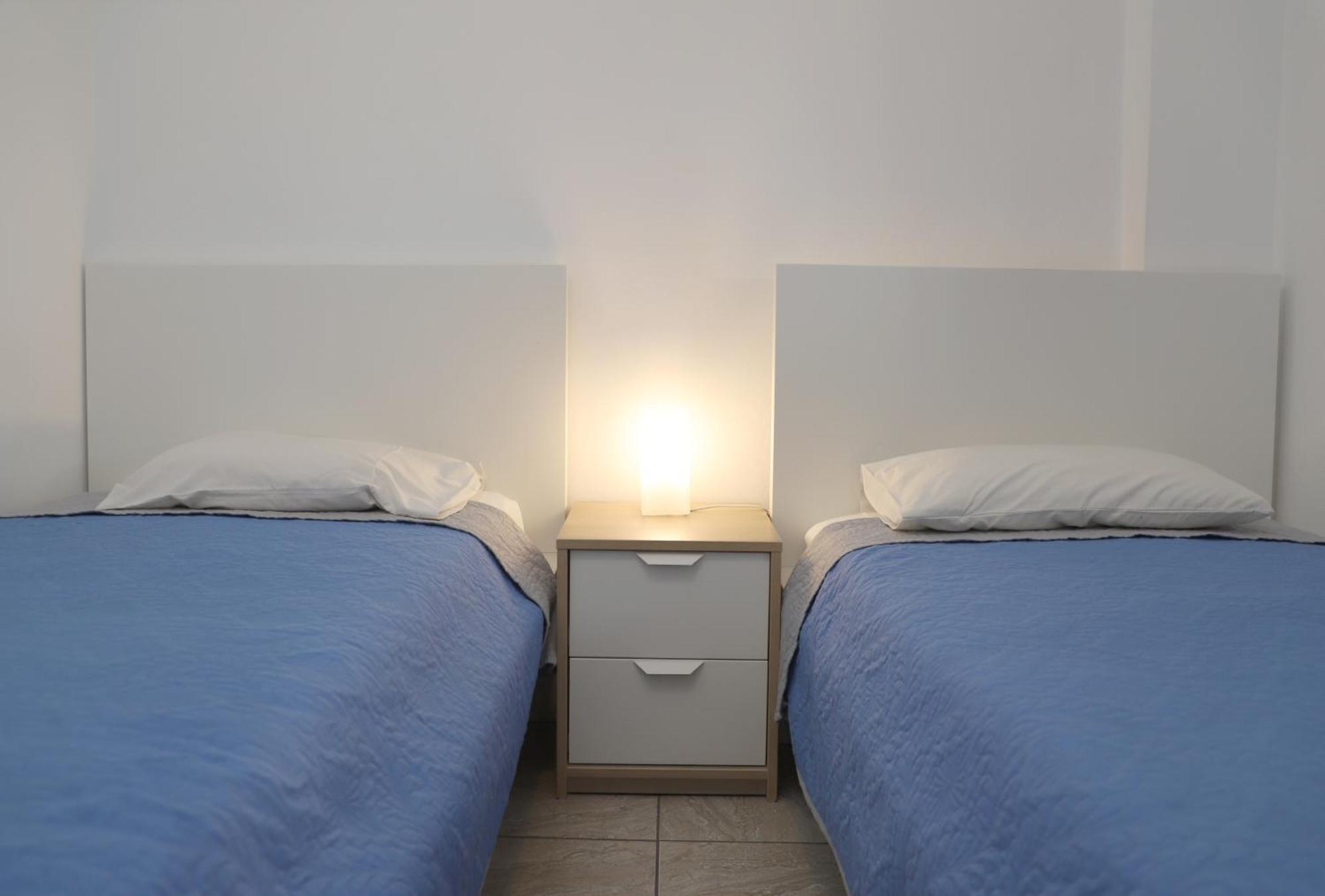 Helios Studios & Apartments Makrýgialos Buitenkant foto