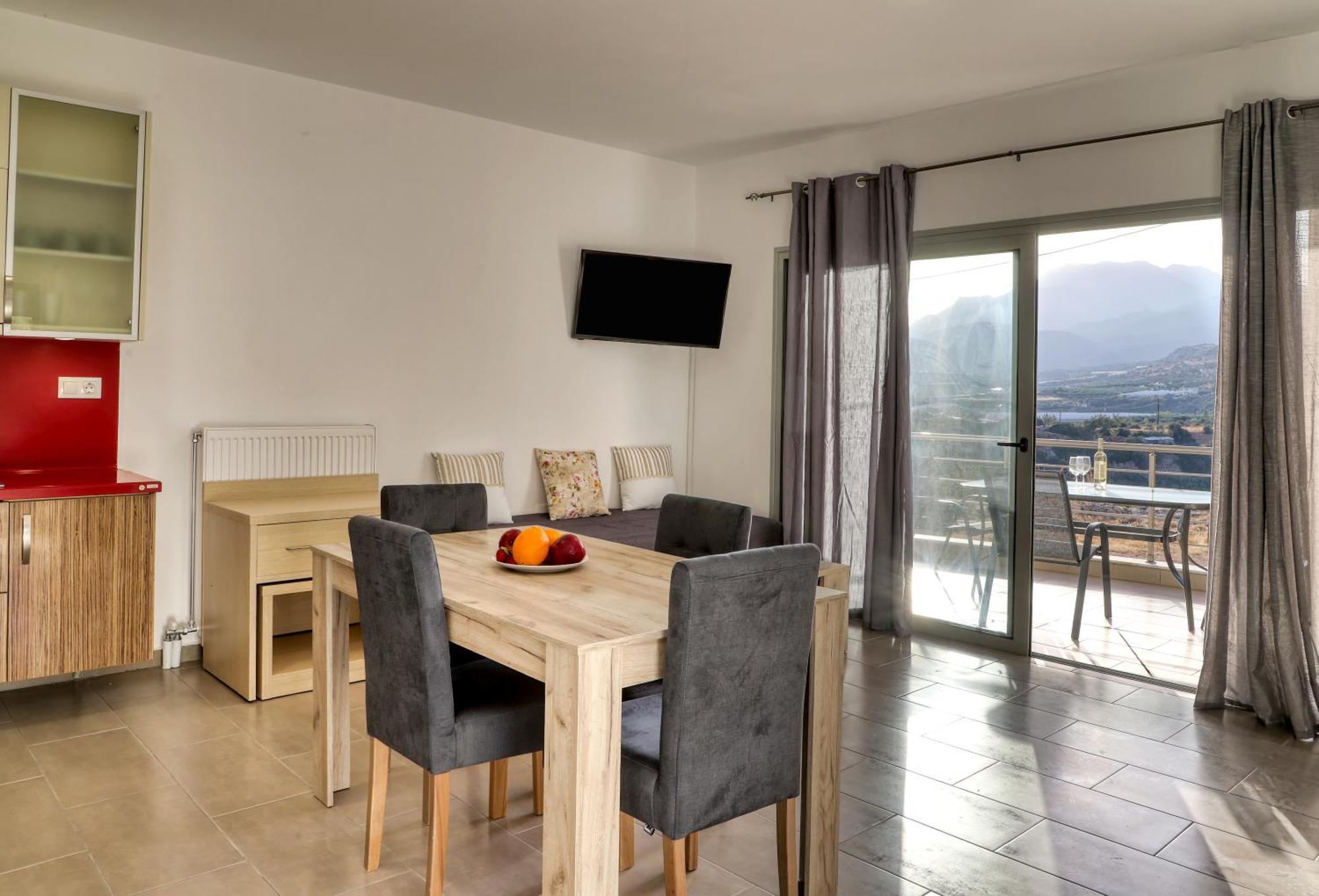 Helios Studios & Apartments Makrýgialos Buitenkant foto