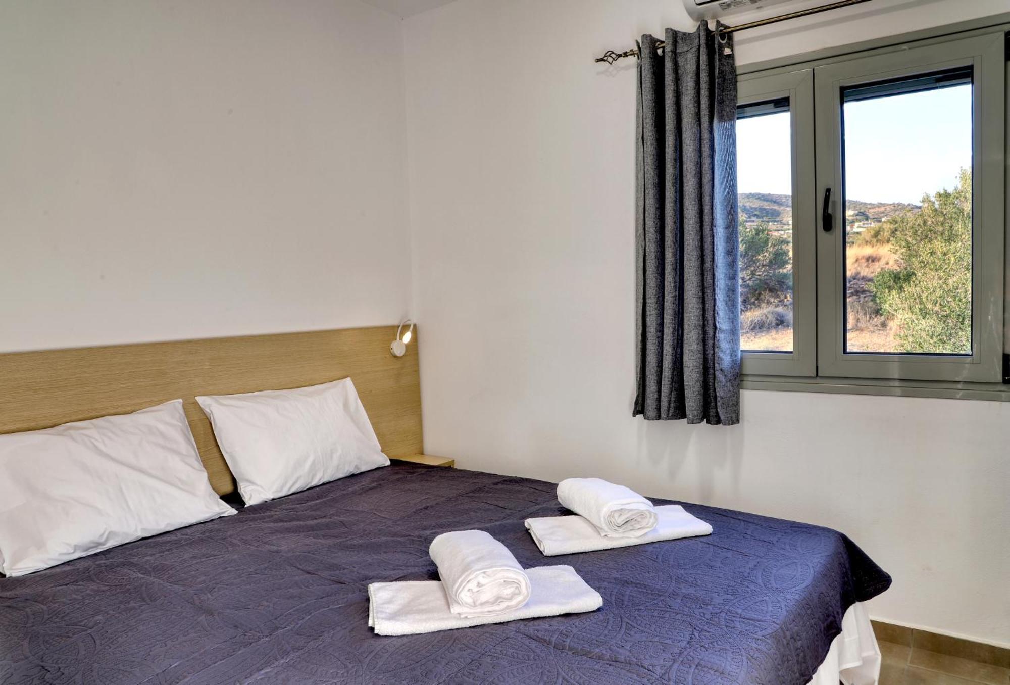 Helios Studios & Apartments Makrýgialos Buitenkant foto