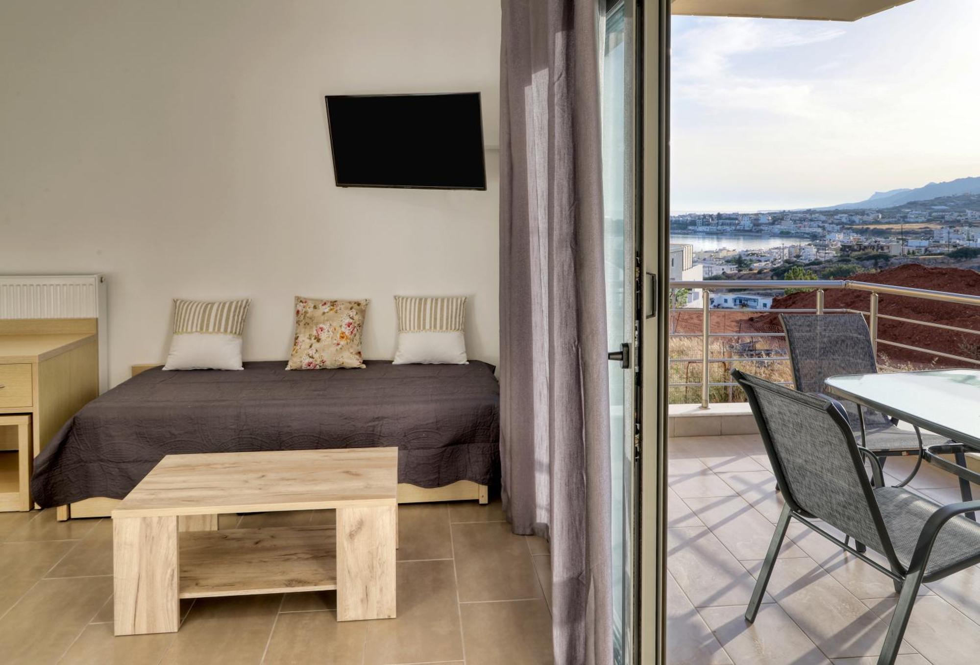 Helios Studios & Apartments Makrýgialos Buitenkant foto
